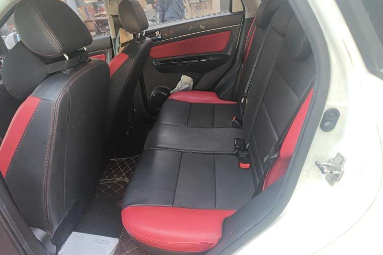Used BAIC Senova X25 2015 1.5L Manual Elite Edition Left Rear Seat
