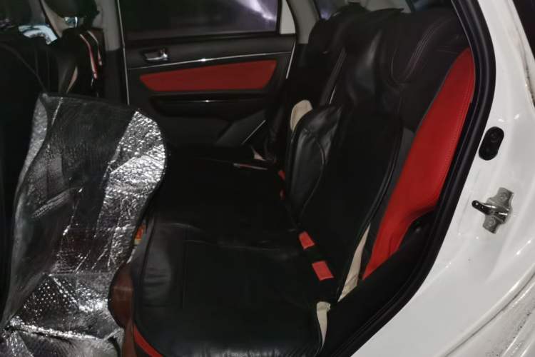 Used BAIC Senova X25 2015 1.5L Manual Elite Edition Left Rear Seat