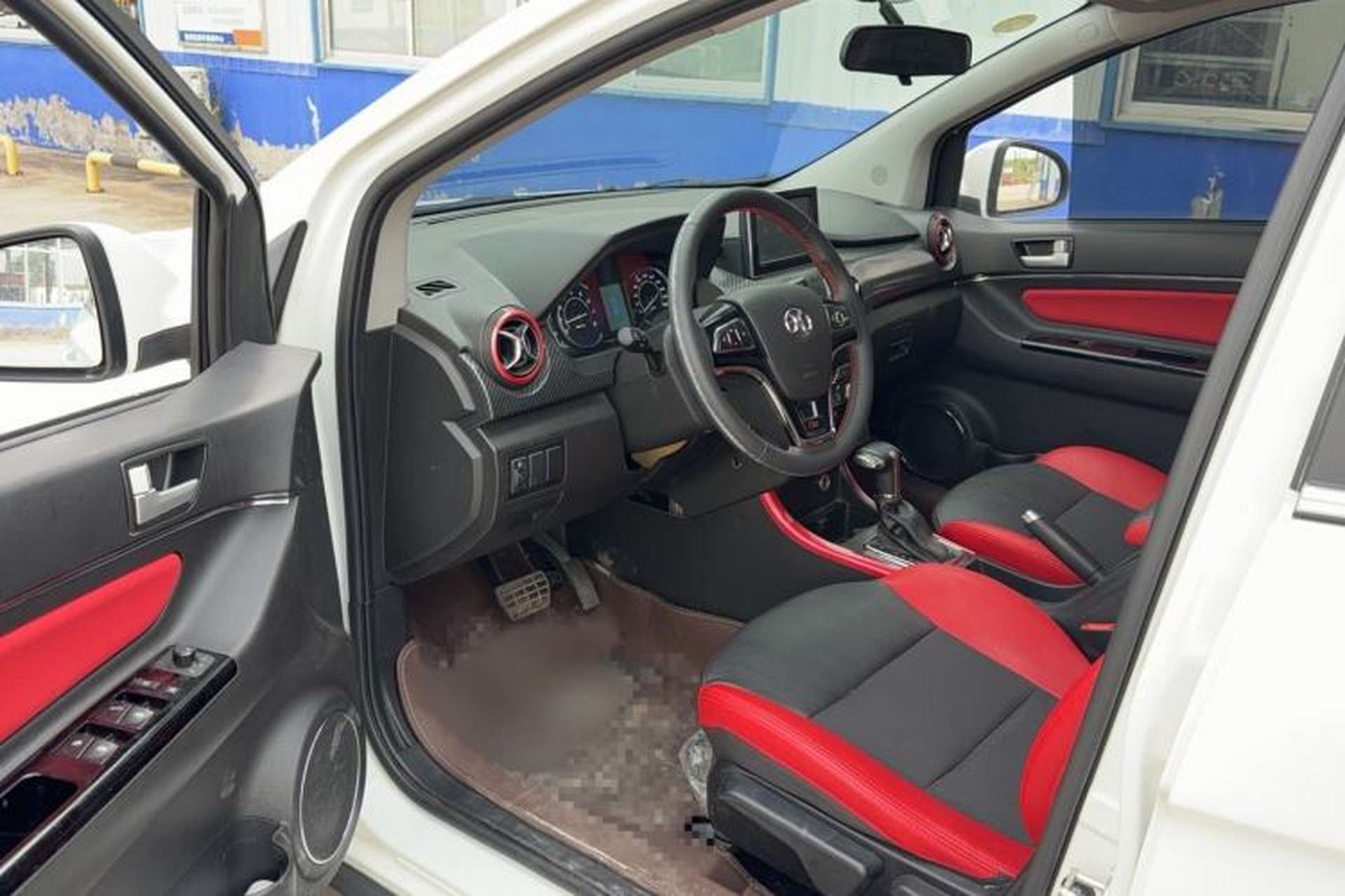 Used BAIC Senova X25 2015 1.5L Automatic Elite Model Left Rear Seat