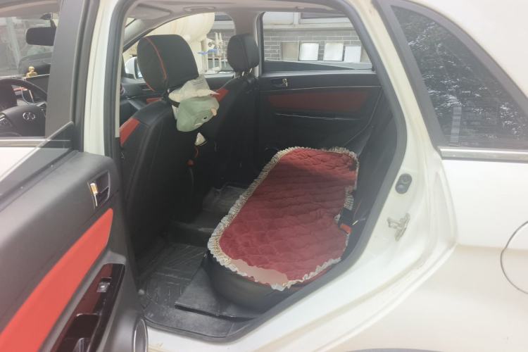Used BAIC Senova X25 2015 1.5L Automatic Elite Model Left Rear Seat