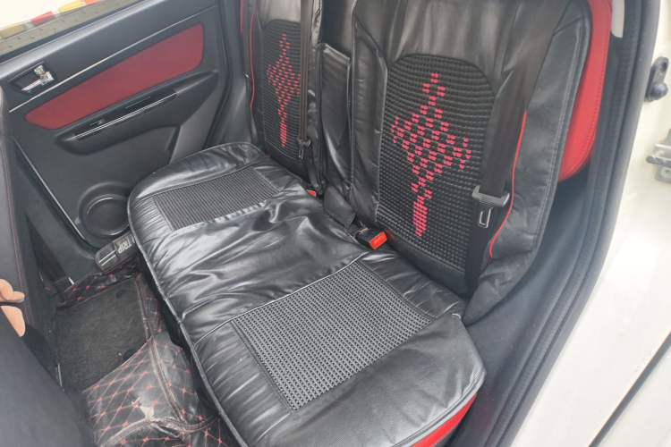 Used BAIC Senova X25 2015 1.5L Automatic Elite Model Left Rear Seat