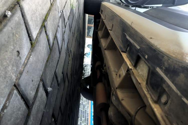Used BAIC Senova X25 2015 1.5L manual Comfort trim level Left Side Sill
