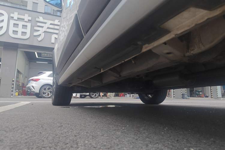 Used BAIC Senova X25 2015 1.5L Manual Elite Edition Left Side Sill