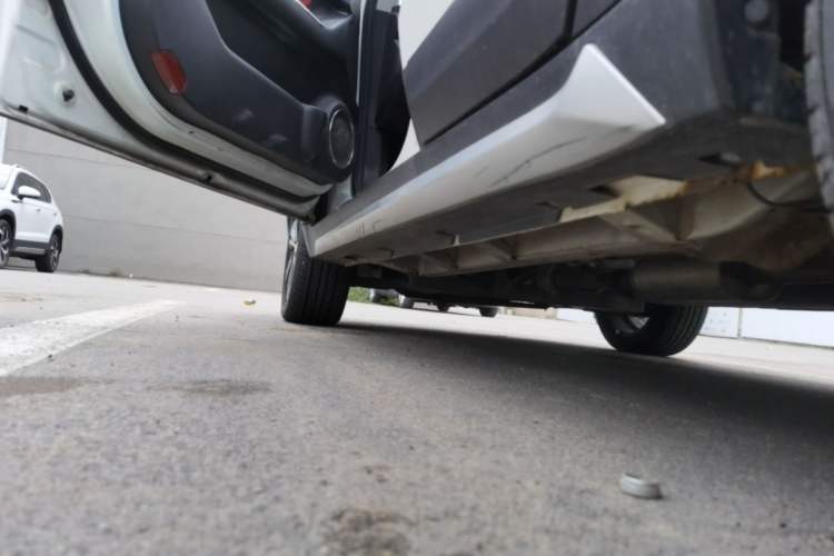 Used BAIC Senova X25 2015 1.5L Automatic Elite Model Left Side Sill