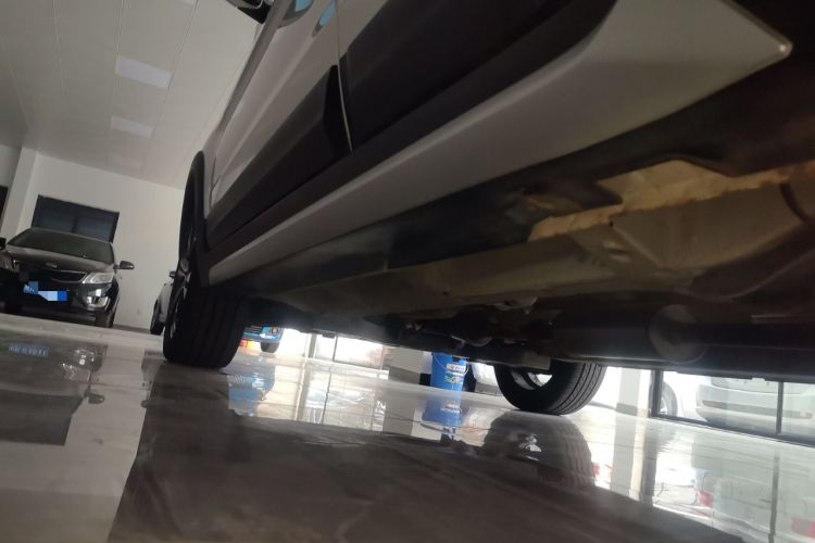 Used BAIC Senova X25 2015 1.5L automatic luxury version Left Side Sill