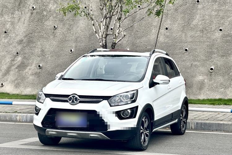 BAIC Senova X25 2015 1.5L Manual Elite Edition с пробегом Guazi used car, China used car export, Used car for sale, Used cars, Cheapest cars for sale