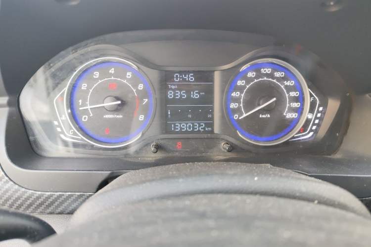 Used BAIC Senova X25 2015 1.5L manual Comfort trim level Odometer Close Up