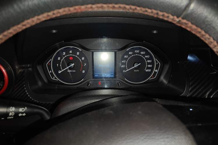 Used BAIC Senova X25 2015 1.5L Manual Elite Edition Odometer Close Up