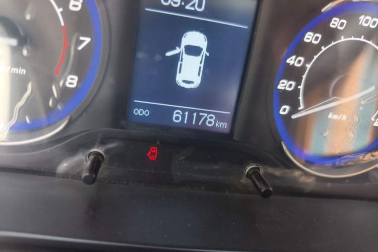 Used BAIC Senova X25 2015 1.5L Manual Elite Edition Odometer Close Up
