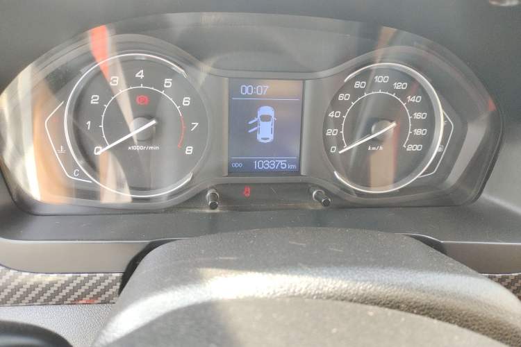 Used BAIC Senova X25 2015 1.5L Manual Elite Edition Odometer Close Up