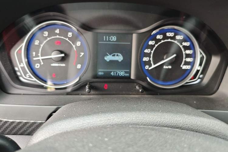 Used BAIC Senova X25 2015 1.5L Manual Elite Edition Odometer Close Up