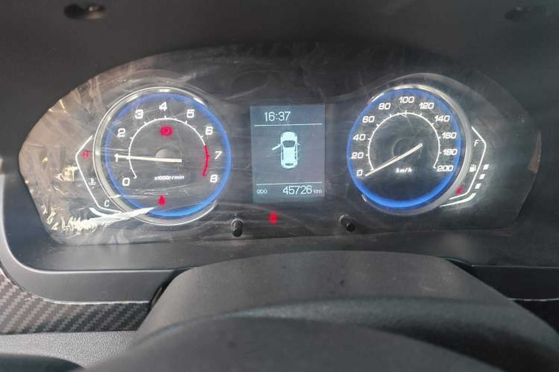 Used BAIC Senova X25 2015 1.5L Manual Elite Edition Odometer Close Up
