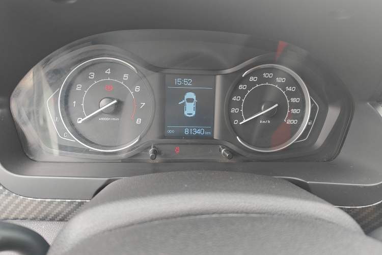 Used BAIC Senova X25 2015 1.5L Manual Elite Edition Odometer Close Up