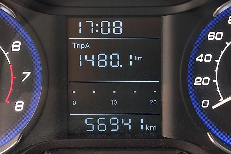 Used BAIC Senova X25 2015 1.5L manual Comfort trim level Odometer Close Up