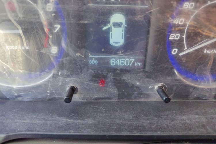 Used BAIC Senova X25 2015 1.5L Manual Elite Edition Odometer Close Up