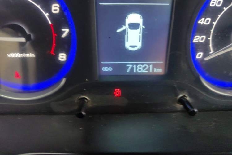 Used BAIC Senova X25 2015 1.5L Manual Elite Edition Odometer Close Up