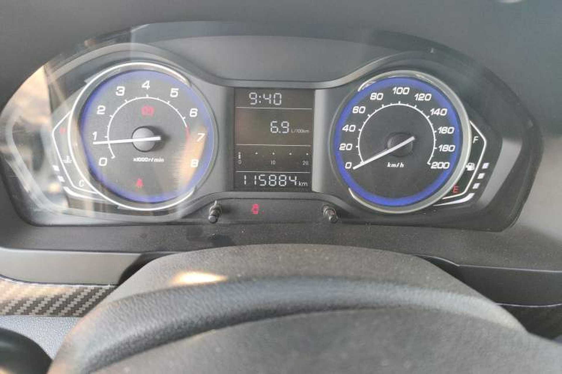 Used BAIC Senova X25 2015 1.5L manual Comfort trim level Odometer Close Up