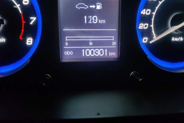 Used BAIC Senova X25 2015 1.5L Manual Elite Edition Odometer Close Up