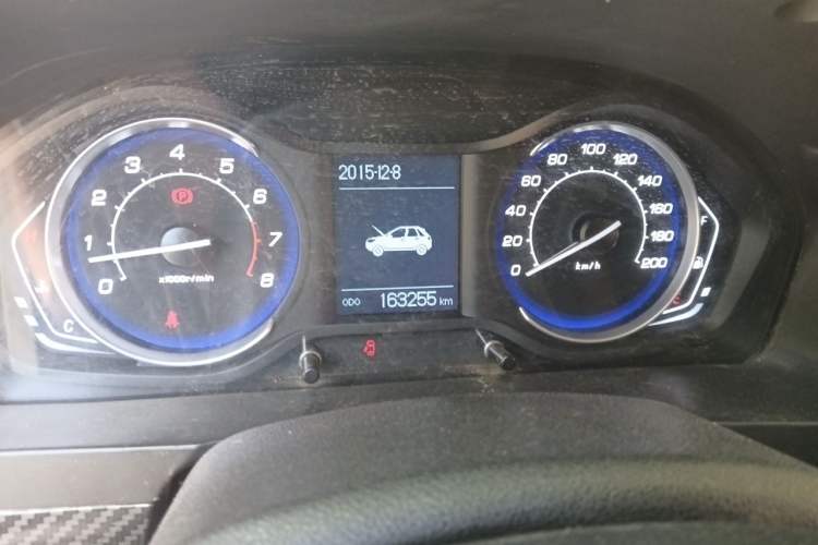 Used BAIC Senova X25 2015 1.5L Manual Elite Edition Odometer Close Up
