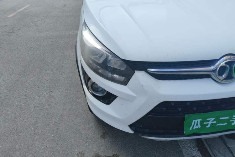 Used BAIC Senova X25 2015 1.5L Manual Elite Edition Right Front Headlight