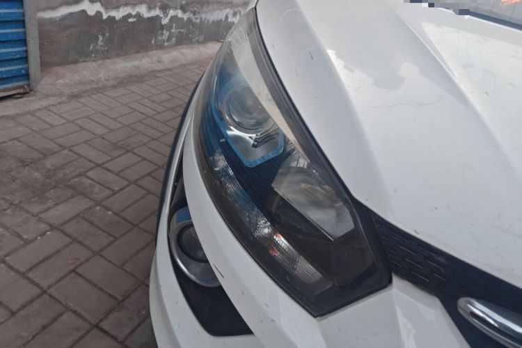 Used BAIC Senova X25 2015 1.5L Manual Elite Edition Right Front Headlight