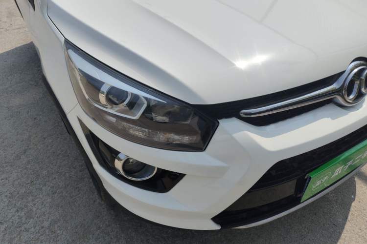 Used BAIC Senova X25 2015 1.5L Manual Elite Edition Right Front Headlight