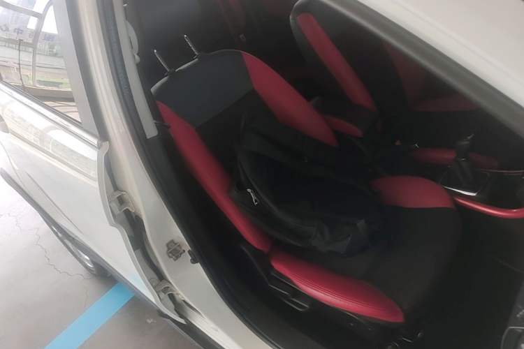 Used BAIC Senova X25 2015 1.5L manual Comfort trim level Right Front Seat