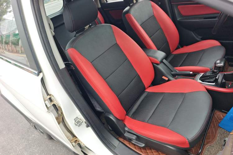 Used BAIC Senova X25 2015 1.5L Automatic Elite Model Right Front Seat