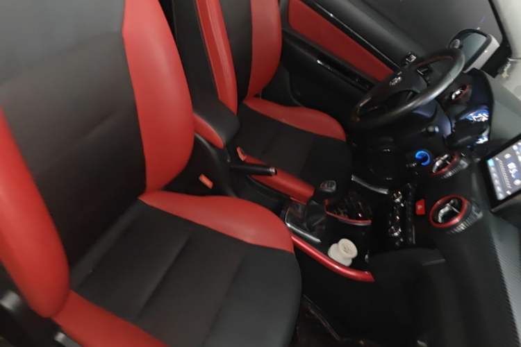 Used BAIC Senova X25 2015 1.5L Manual Elite Edition Right Front Seat