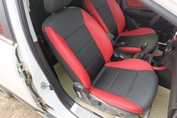 Used BAIC Senova X25 2015 1.5L Manual Elite Edition Right Front Seat