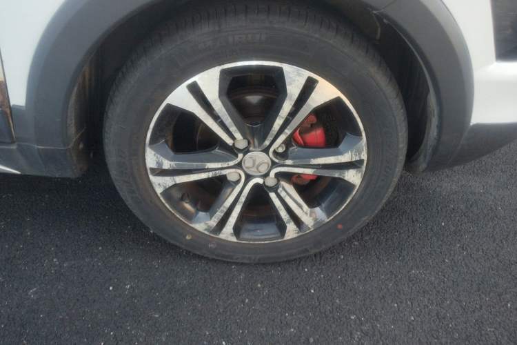 Used BAIC Senova X25 2015 1.5L Automatic Elite Model Right Front Wheel Hub