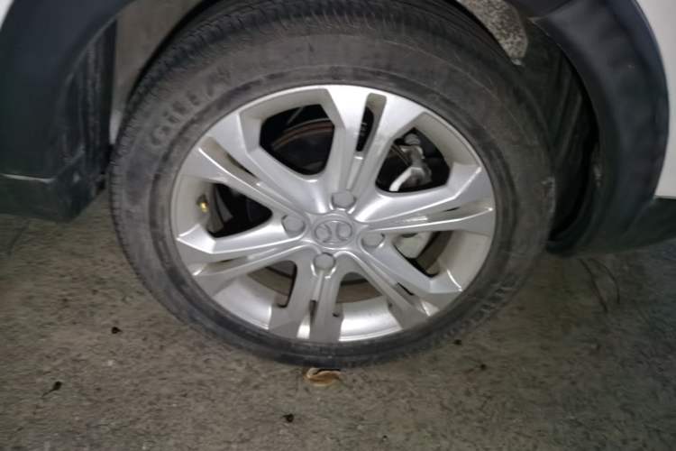 Used BAIC Senova X25 2015 1.5L manual Comfort trim level Right Front Wheel Hub