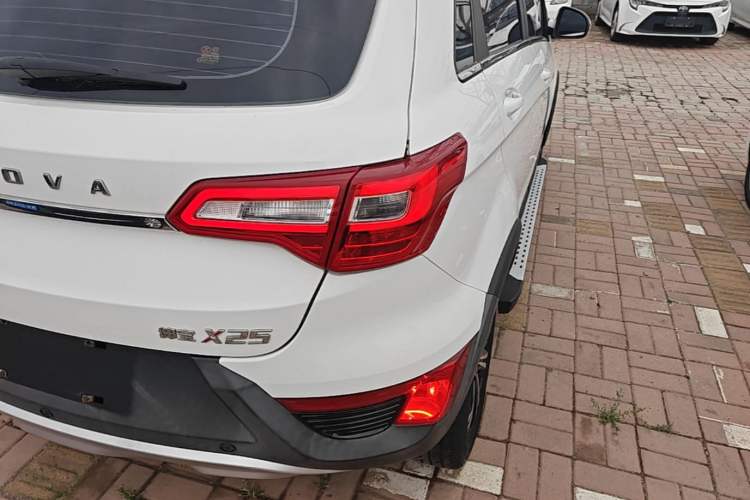 Used BAIC Senova X25 2015 1.5L Automatic Elite Model Right Rear Taillight
