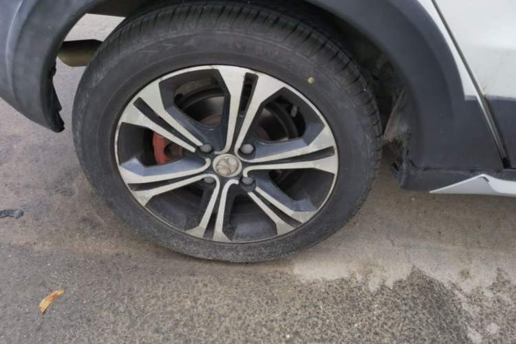 Used BAIC Senova X25 2015 1.5L Automatic Elite Model Right Rear Wheel Hub