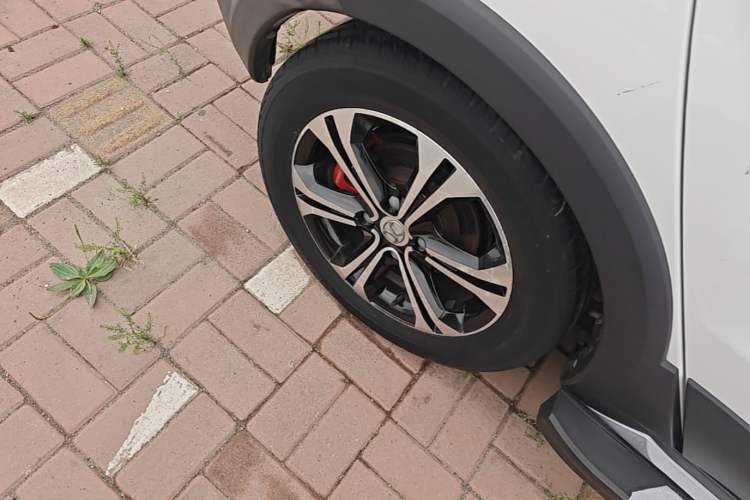 Used BAIC Senova X25 2015 1.5L Automatic Elite Model Right Rear Wheel Hub