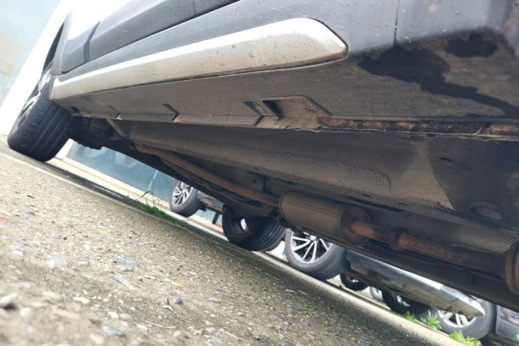 Used BAIC Senova X25 2015 1.5L Manual Elite Edition Right Side Sill