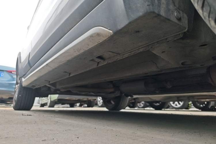 Used BAIC Senova X25 2015 1.5L Automatic Elite Model Right Side Sill