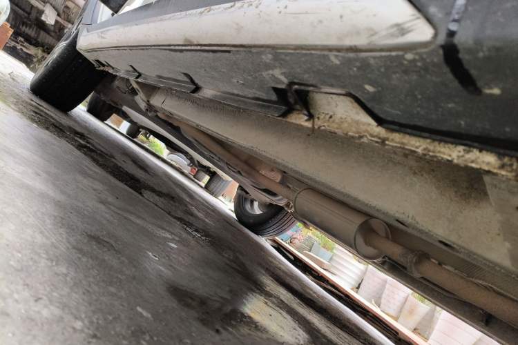 Used BAIC Senova X25 2015 1.5L Automatic Elite Model Right Side Sill