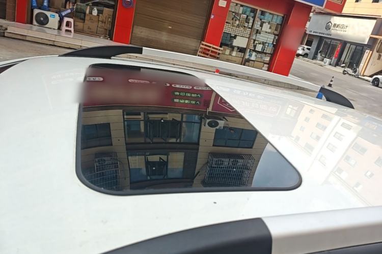 Used BAIC Senova X25 2015 1.5L Manual Elite Edition Roof