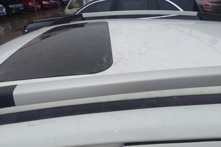 Used BAIC Senova X25 2015 1.5L Manual Elite Edition Roof