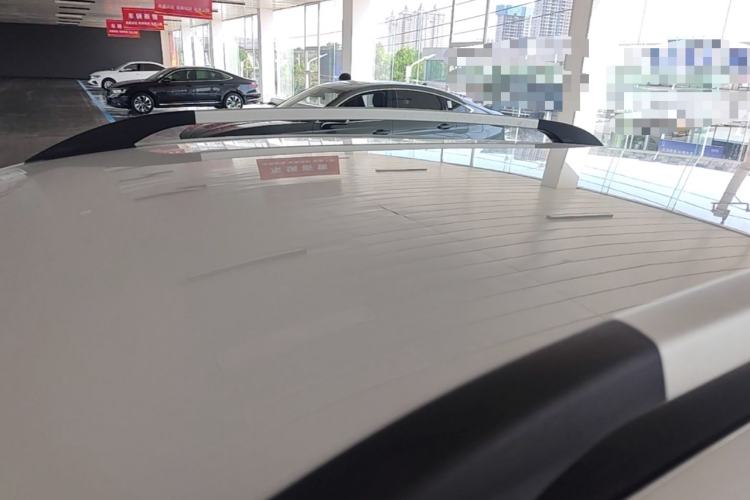 Used BAIC Senova X25 2015 1.5L manual Comfort trim level Roof