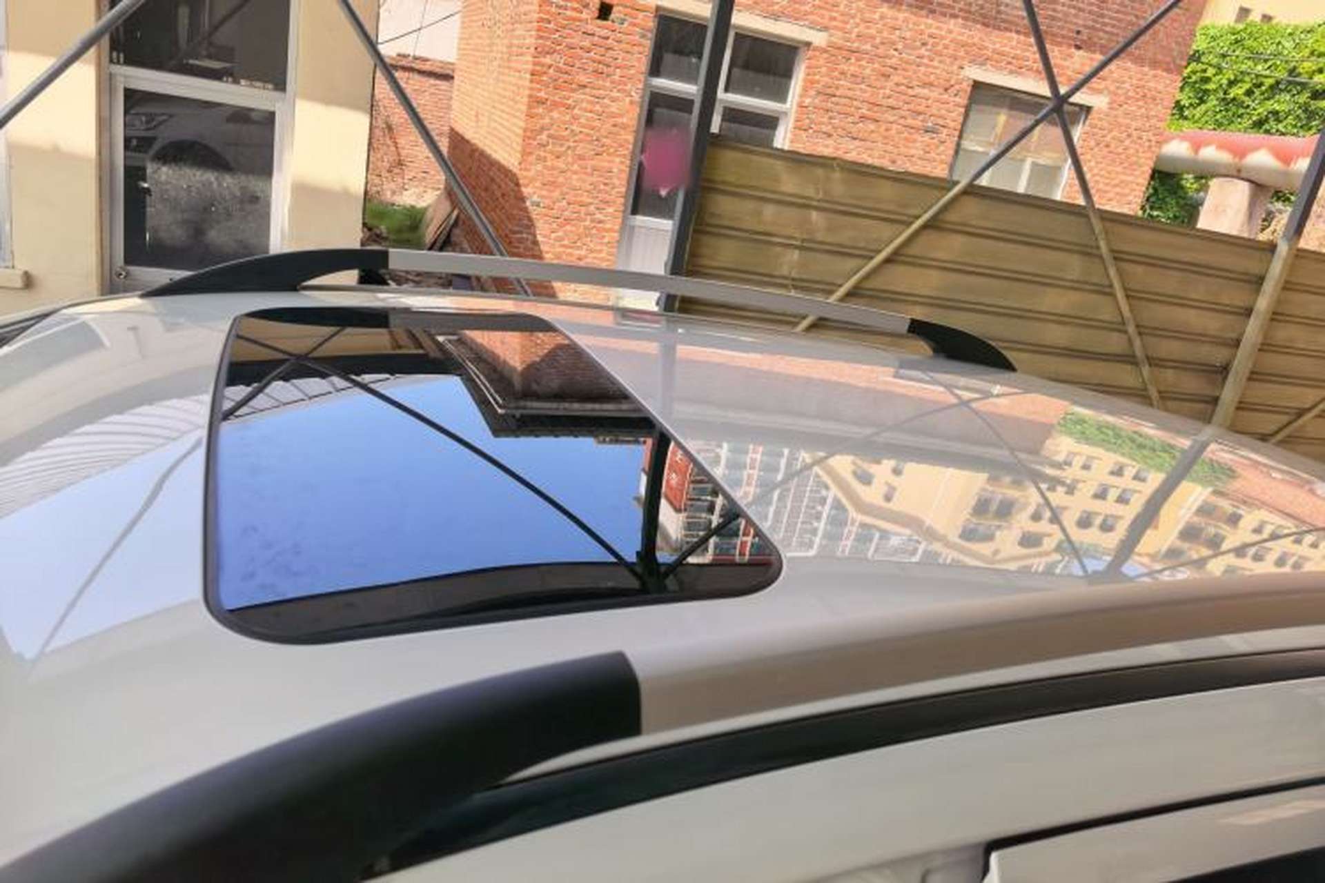 Used BAIC Senova X25 2015 1.5L Automatic Elite Model Roof
