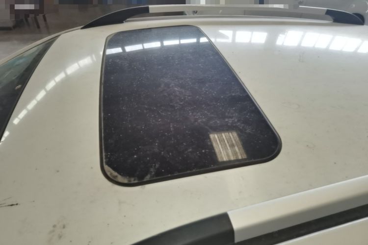 Used BAIC Senova X25 2015 1.5L Manual Elite Edition Roof