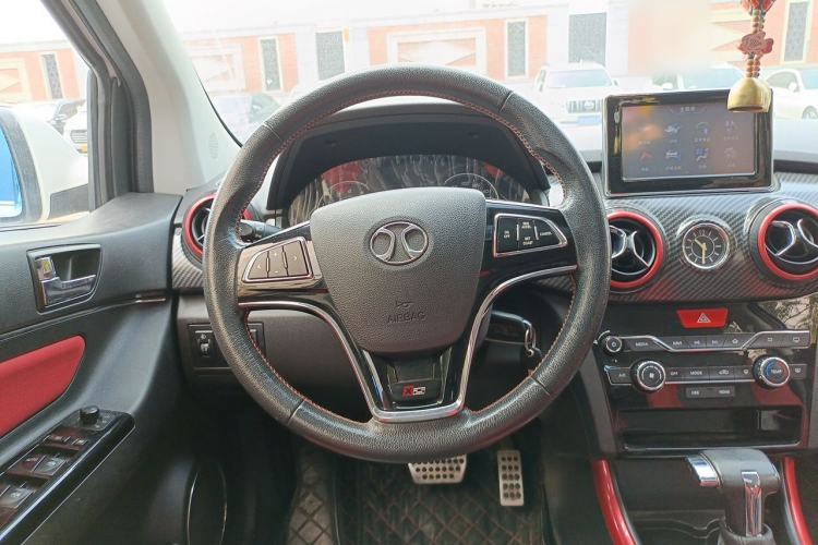 Used BAIC Senova X25 2015 1.5L automatic luxury version Steering Wheel