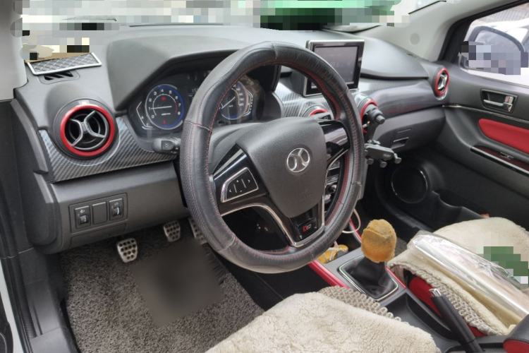 Used BAIC Senova X25 2015 1.5L manual Comfort trim level Steering Wheel