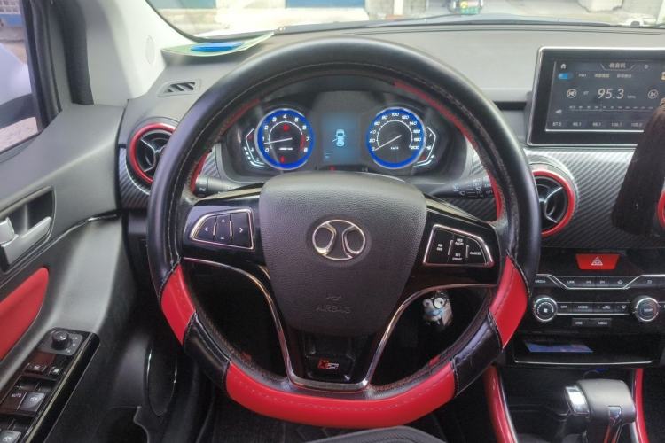 Used BAIC Senova X25 2015 1.5L Automatic Elite Model Steering Wheel