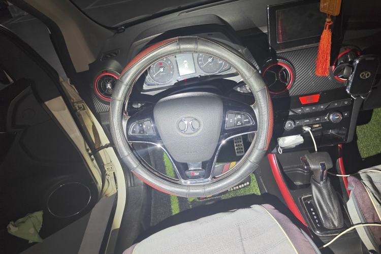 Used BAIC Senova X25 2015 1.5L Automatic Elite Model Steering Wheel