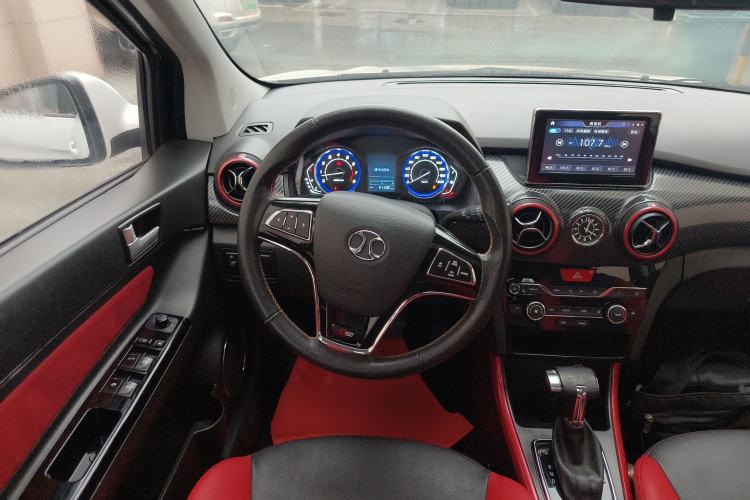 Used BAIC Senova X25 2015 1.5L Automatic Elite Model Steering Wheel