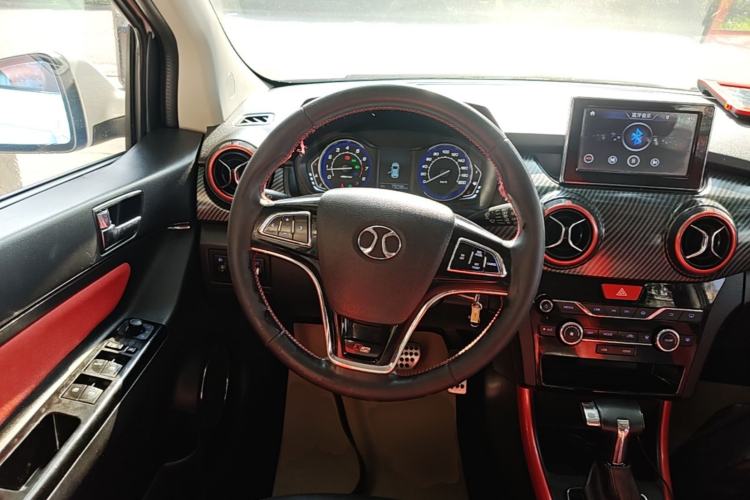 Used BAIC Senova X25 2015 1.5L Automatic Elite Model Steering Wheel