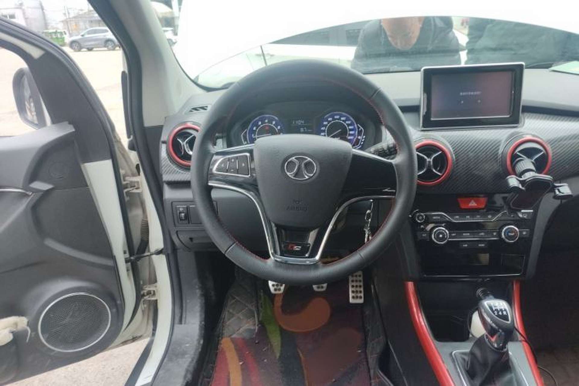 Used BAIC Senova X25 2015 1.5L manual Comfort trim level Steering Wheel